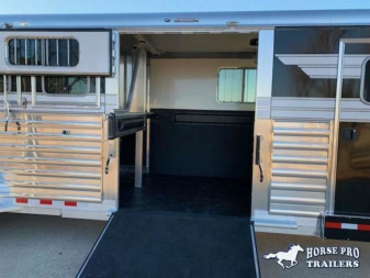New 2026 4-STAR TRAILERS 2+2 Gooseneck Horse Trailer