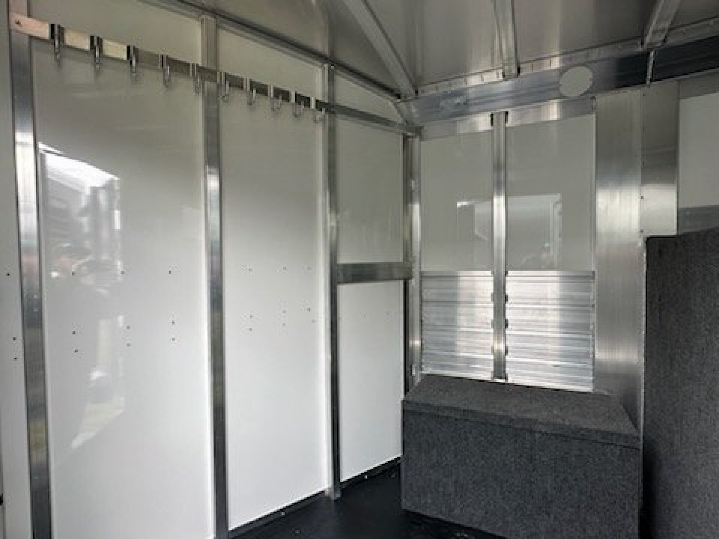 New 2025 4-STAR TRAILERS 3 Horse Slant Gooseneck Horse Trailer