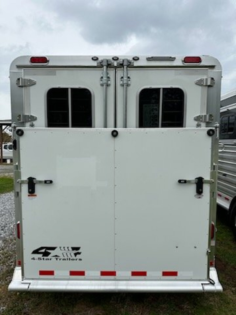 New 2025 4-STAR TRAILERS 3 Horse Slant Gooseneck Horse Trailer