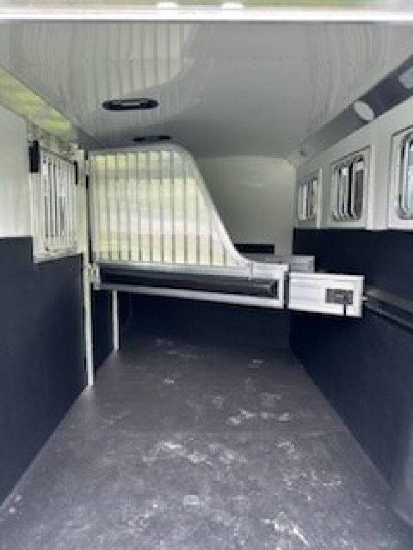 New 2025 4-STAR TRAILERS 3 Horse Slant Gooseneck Horse Trailer