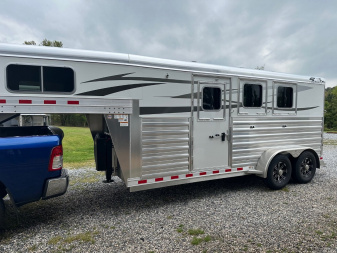 New 2025 4-STAR TRAILERS 3 Horse Slant Gooseneck Horse Trailer