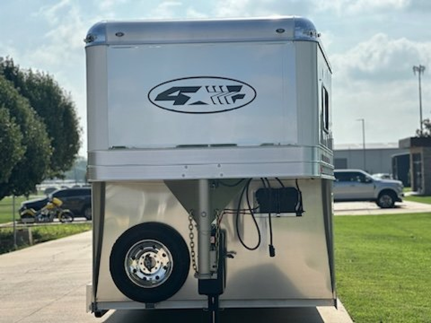 New 2027 4-Star Trailers 6 Horse Head to Head Horse Trailer
