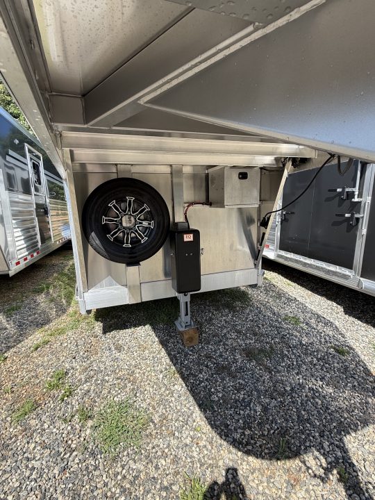 2027 Horse Livestock Trailer photo 5