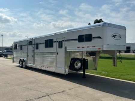 New 2027 4-Star Trailers 6 Horse Head to Head Horse Trailer