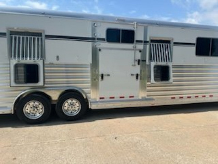 New 2027 4-Star Trailers 6 Horse Head to Head Horse Trailer