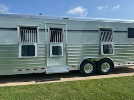 New 2027 4-Star Trailers 6 Horse Head to Head Horse Trailer