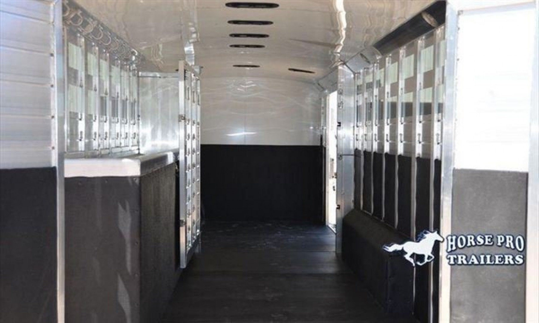 New 2025 4-Star Trailers Livestock Gooseneck Stock / Stock Combo Trailer