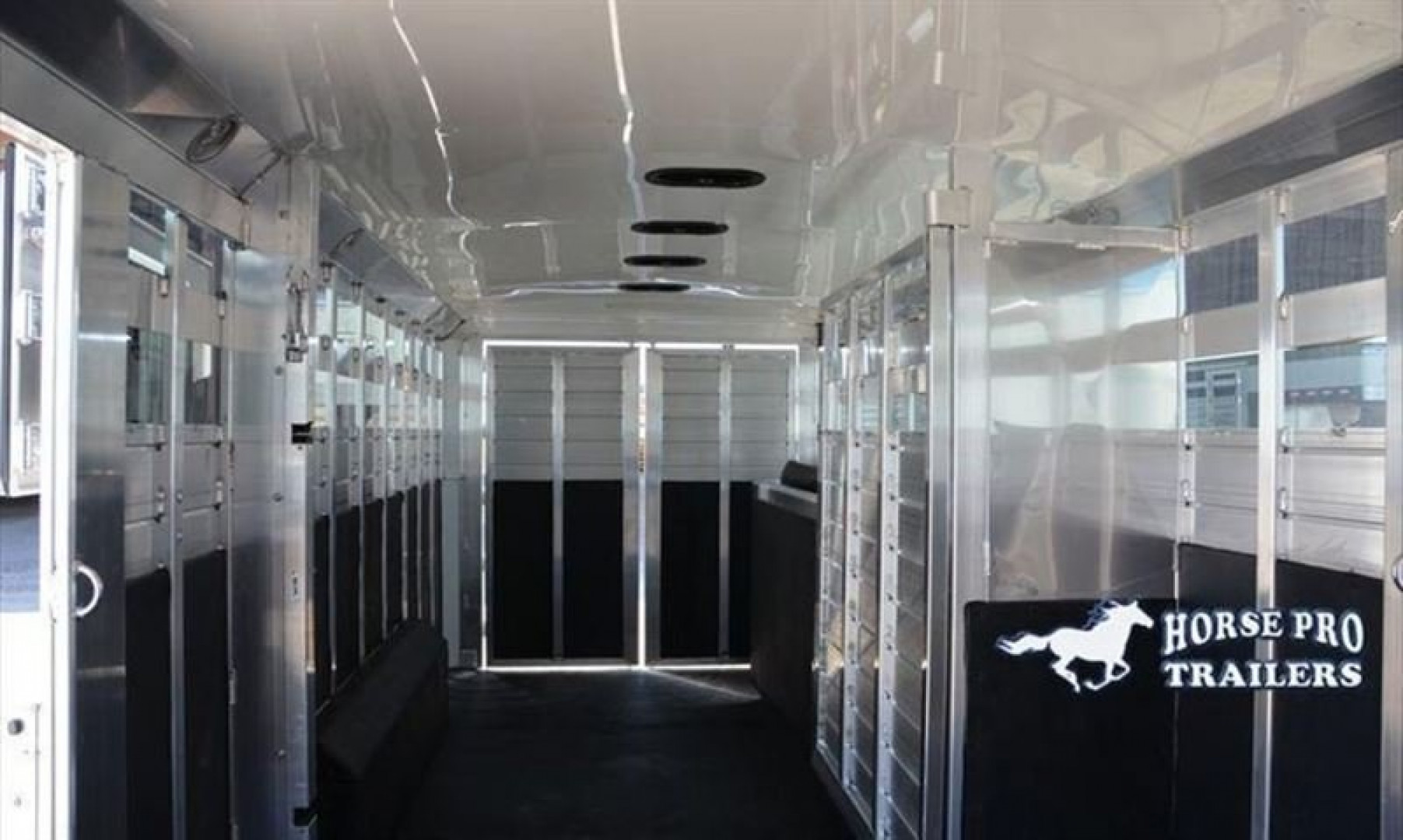 New 2025 4-Star Trailers Livestock Gooseneck Stock / Stock Combo Trailer