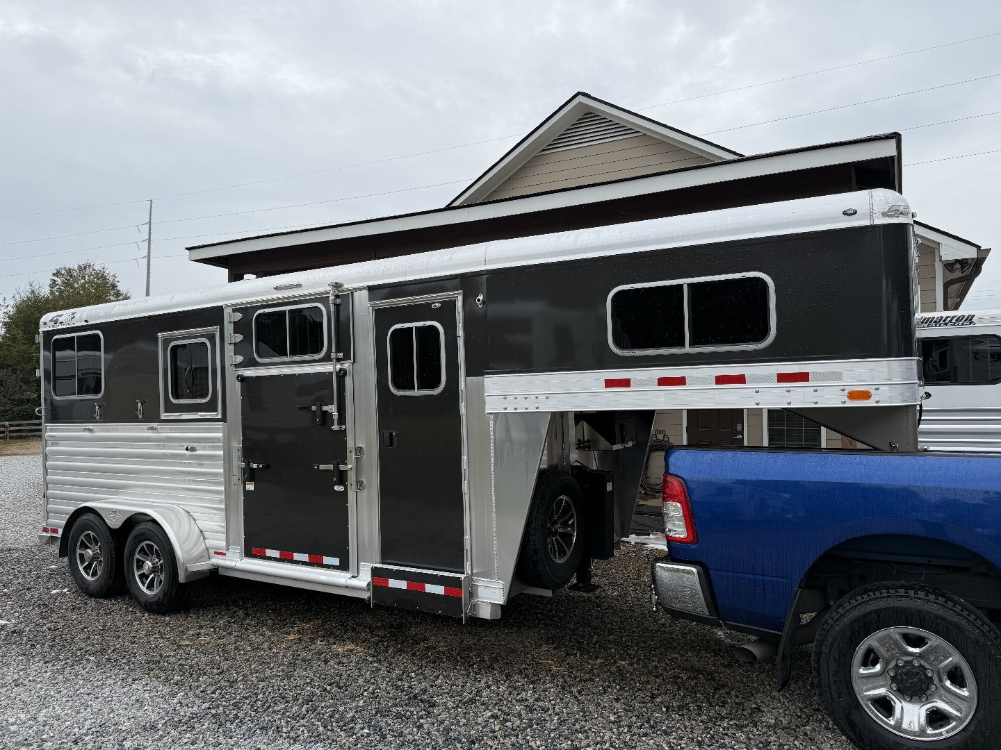 New 2026 4-Star Trailers Straight Load 2 Horse Side Ramp Gooseneck 6'10" width Horse Trailer