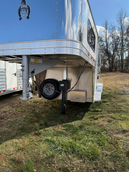 New 2024 Adam Excursion 3 Horse Slant Gooseneck Horse Trailer