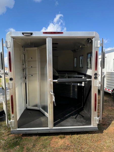 New 2024 Adam Excursion 3 Horse Slant Gooseneck Horse Trailer