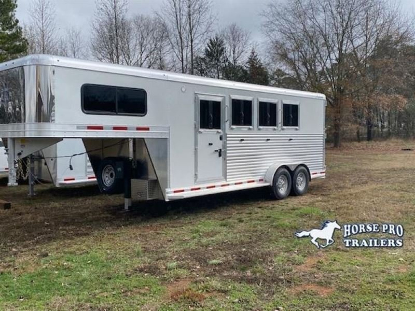 New 2024 Adam Excursion 4 Horse Slant Gooseneck Horse Trailer