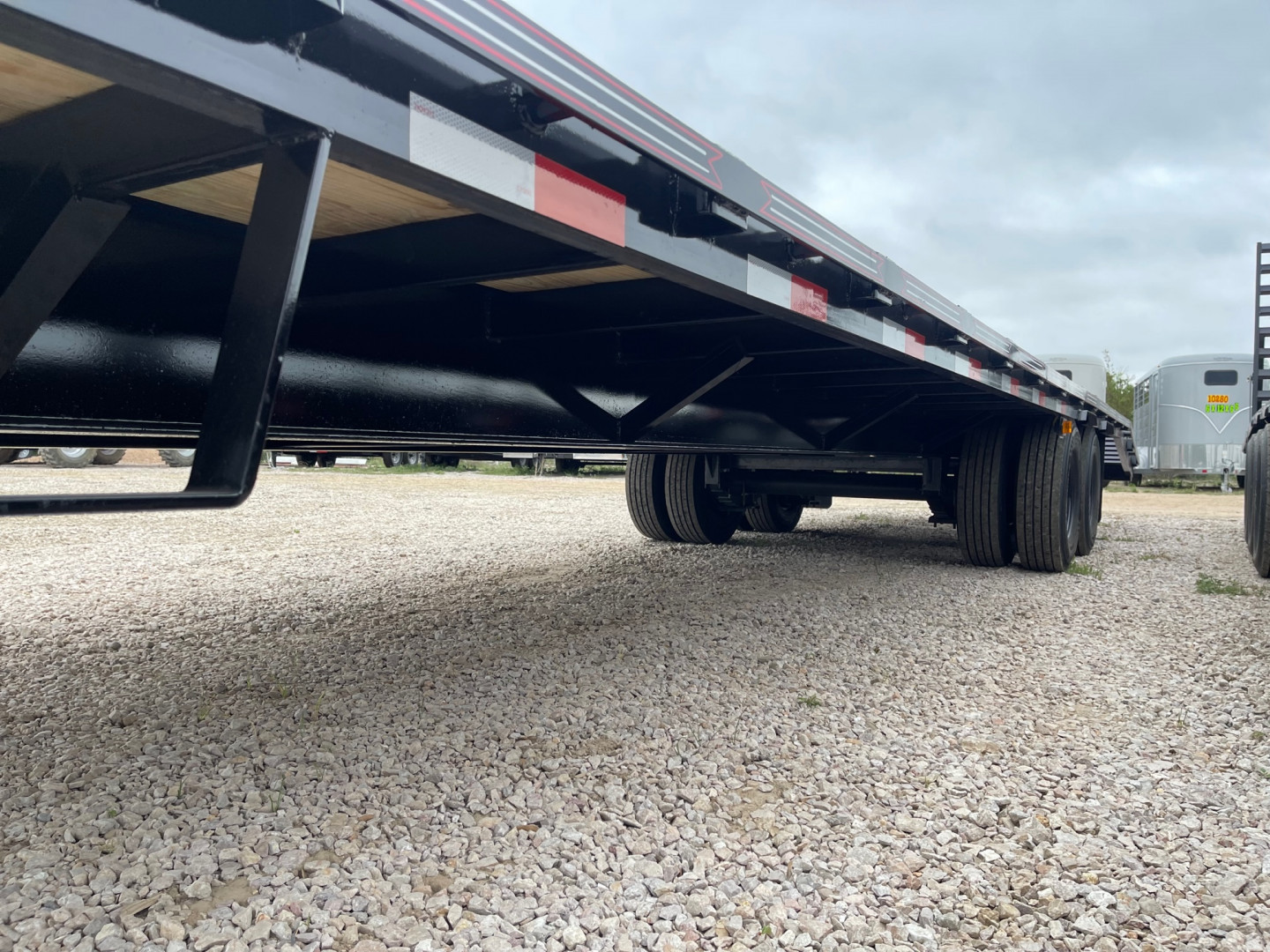 New 2025 Coffee Creek - Gooseneck Flatbed /Deckover Trailer 102"x 35'