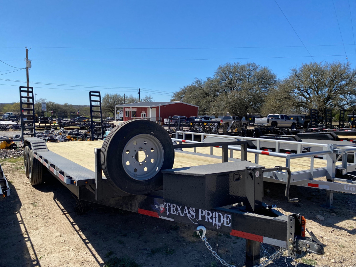 New 2025 Texas Pride - Drive Over Fender Trailer 22' -