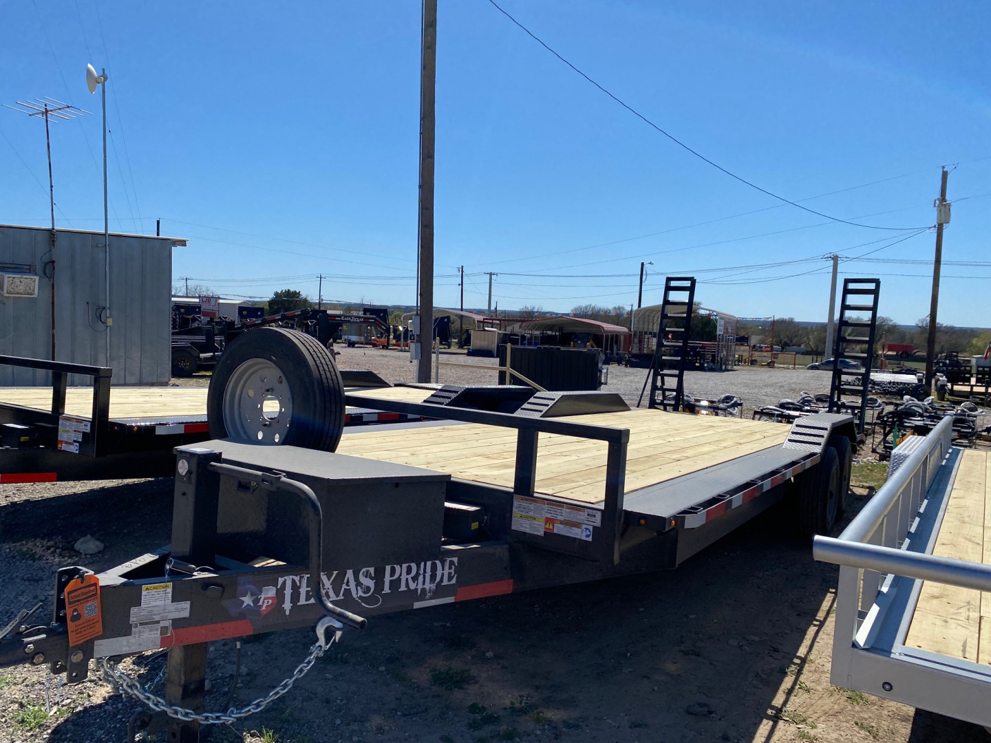 New 2025 Texas Pride - Drive Over Fender Trailer 22' -