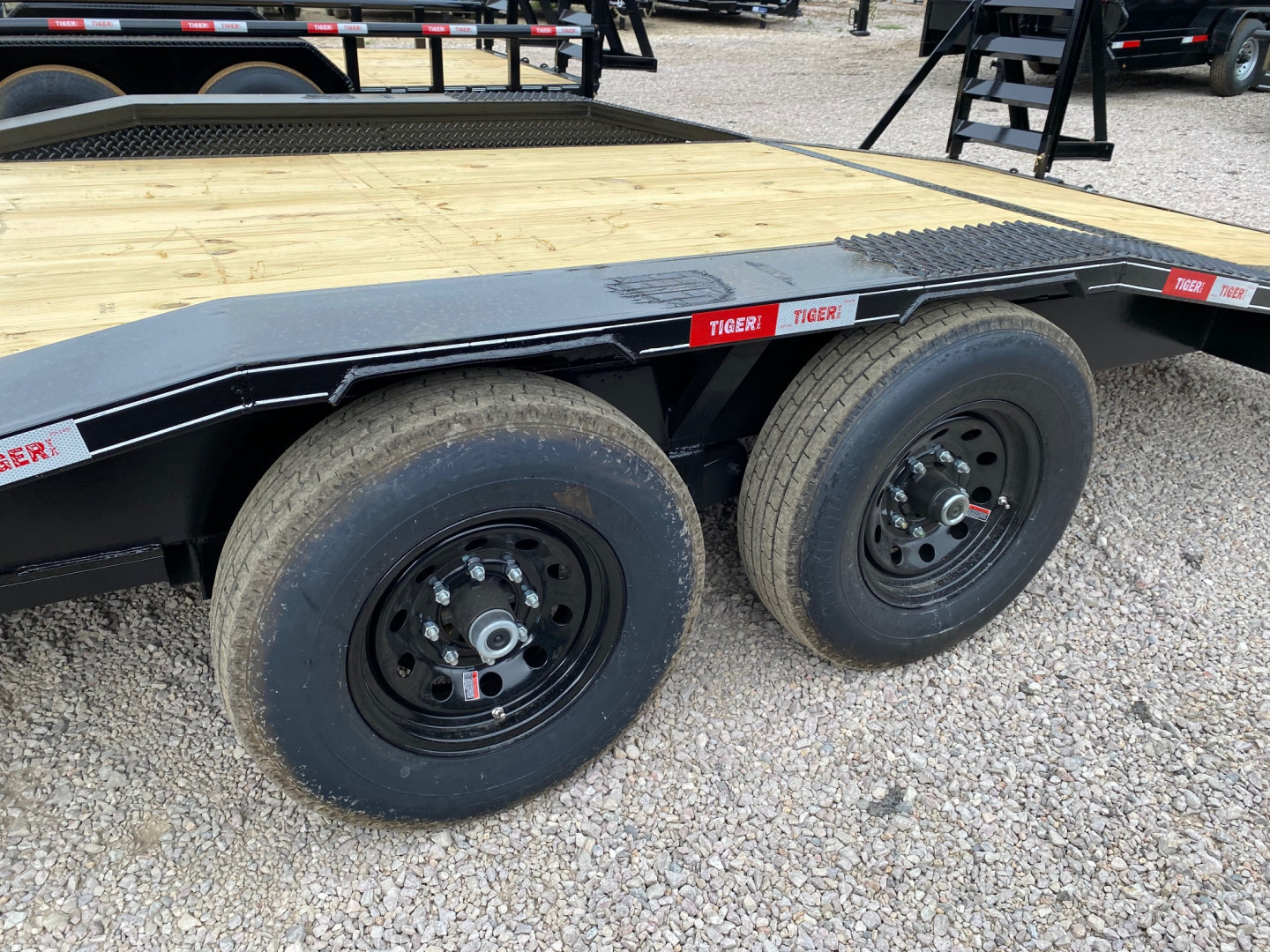 New 2025 Tiger - Gooseneck Drive Over Fender Trailer 102" x 26'