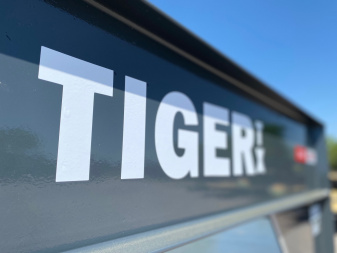 New 2025 Tiger Trailers - Gooseneck Drive Over Fender 102 x 30 Car Hauler