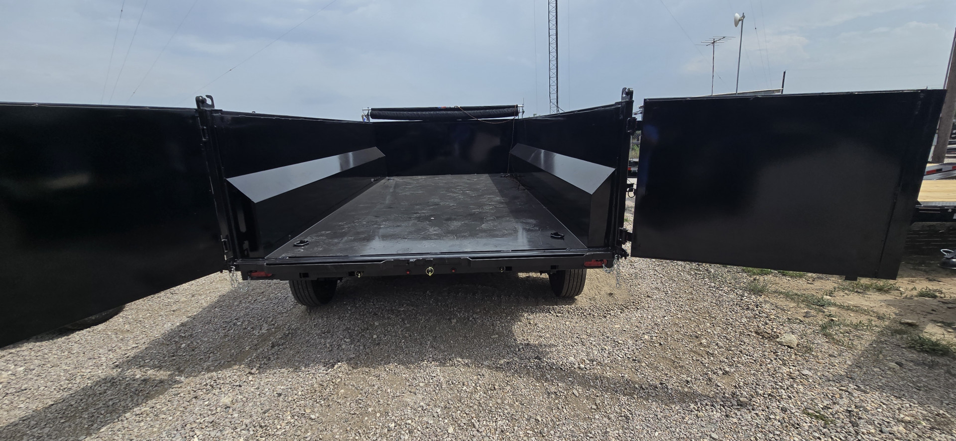New 2025 US Built - Dump Trailer - 14 x 3 - 20K GVWR -Tarp - Ramps - Spare