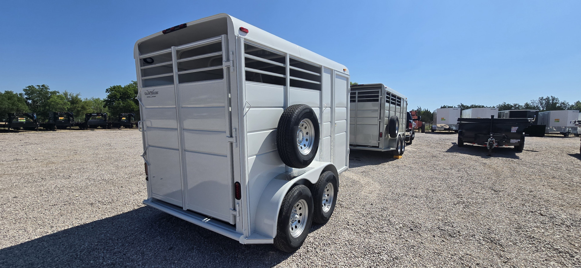 New 2025 Calico Trailers 2 Horse Slant - 6W x 13 L x 7 H