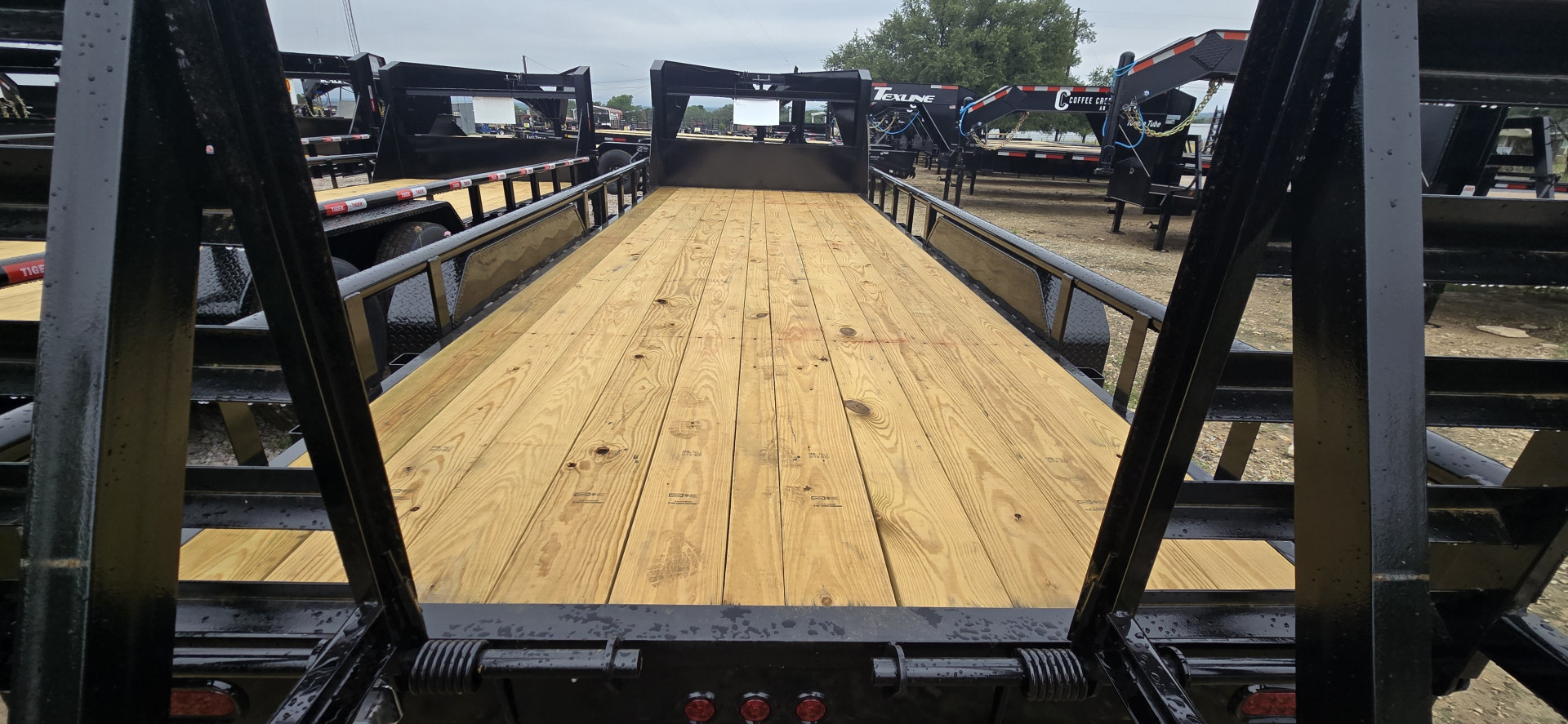 New 2025 Tiger Trailers - Gooseneck Lowboy - 83 x 20 - Flatbed Trailer