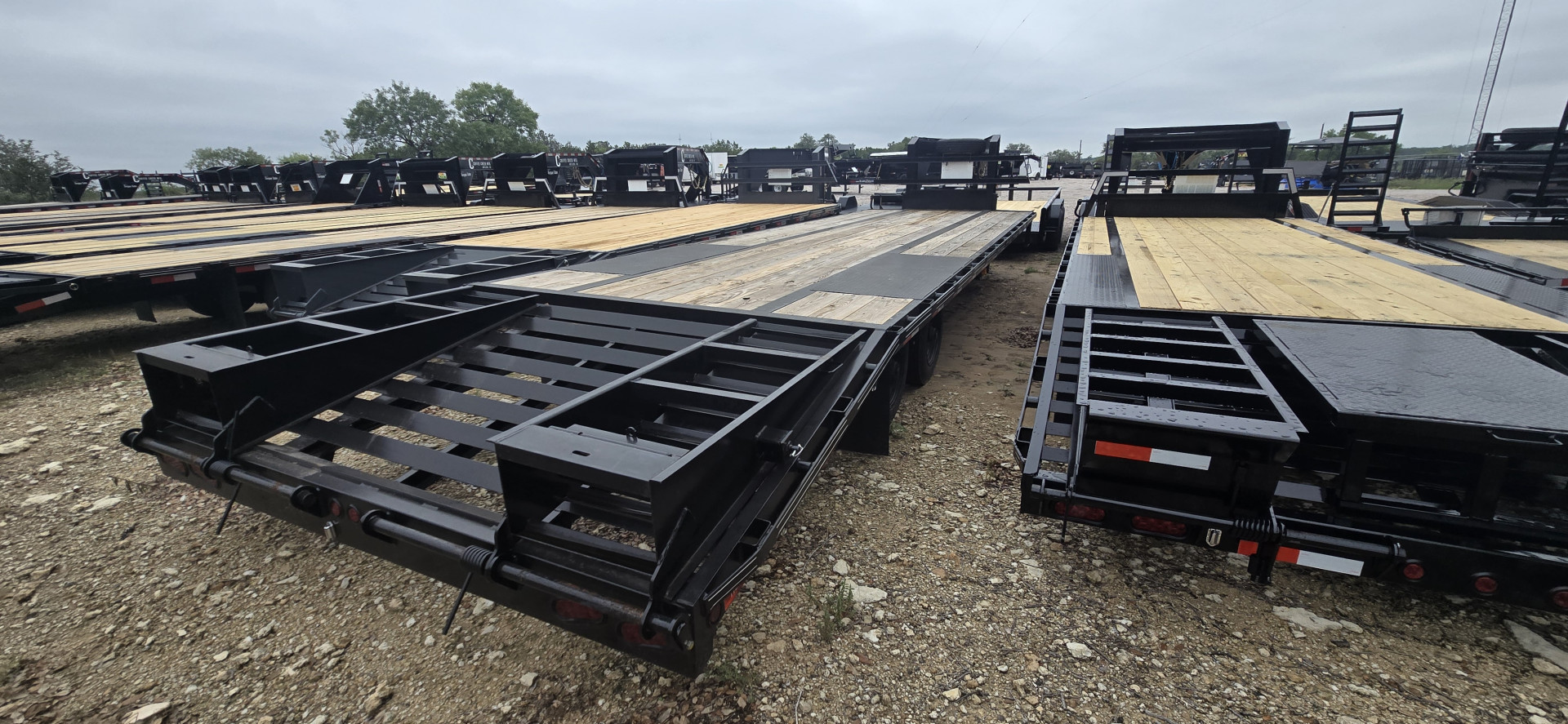 New 2025 Tiger Trailers - Gooseneck Flatbed 102 x 30 - Lowboy - Flatbed Trailer