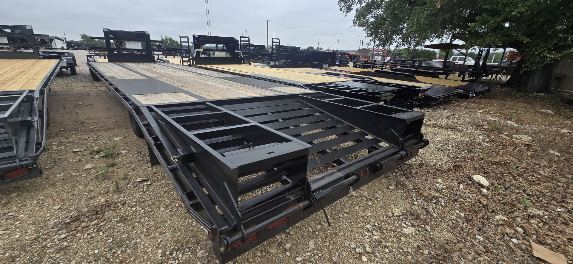 New 2025 Tiger Trailers - Gooseneck Flatbed 102 x 30 - Lowboy - Flatbed Trailer