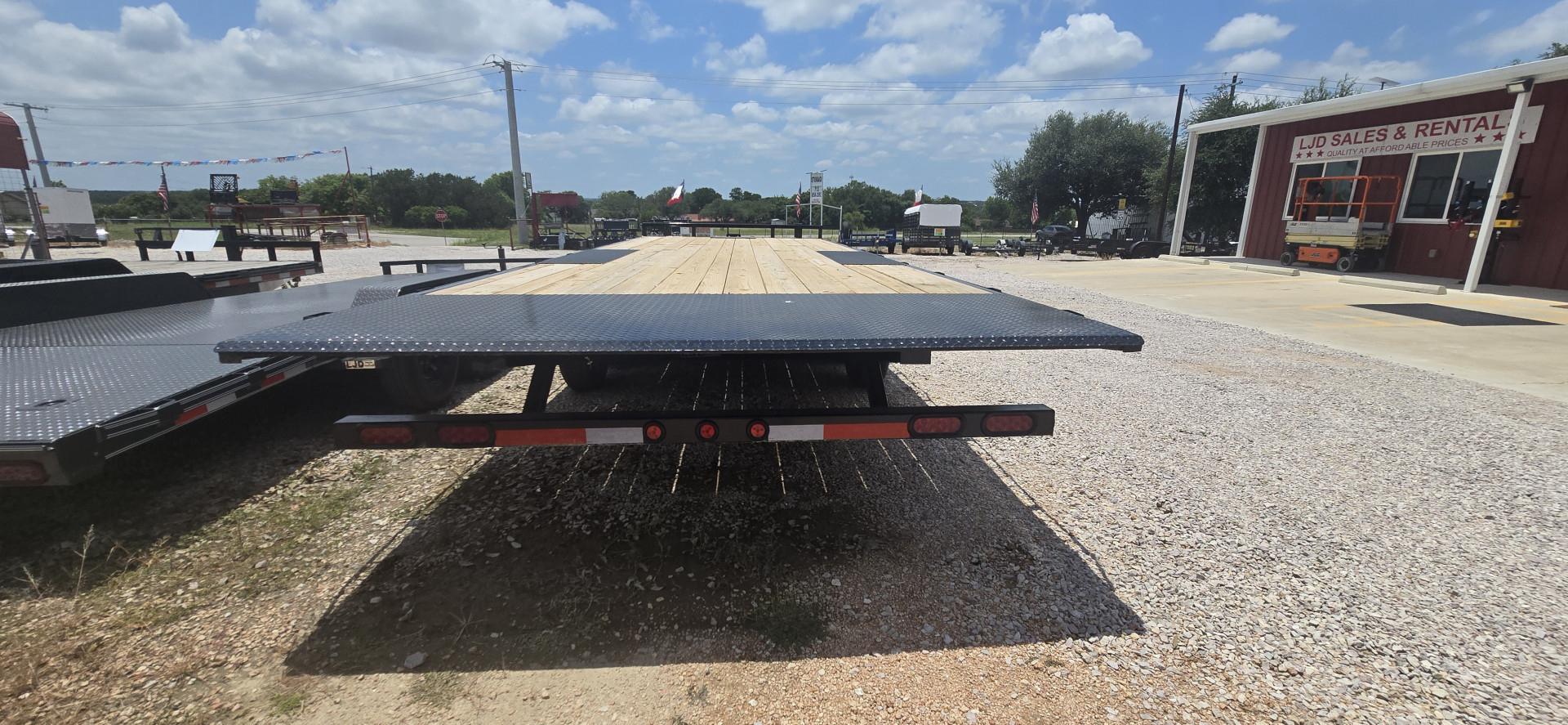 New 2026 East Texas Trailers 20+5 Deckover Flatbed Trailer