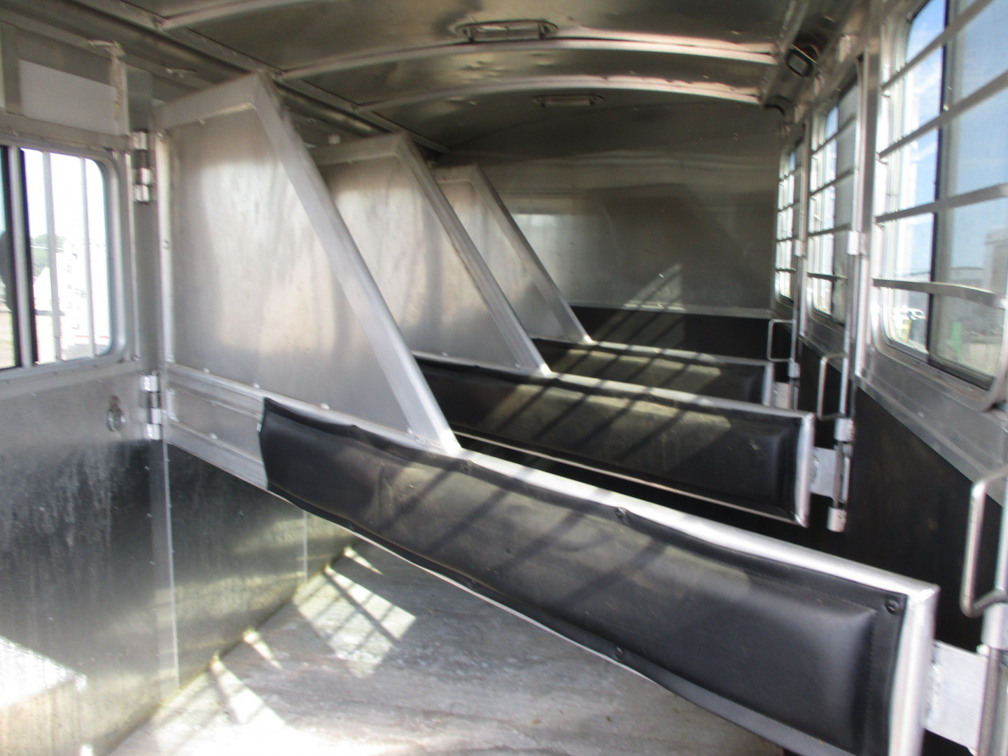 Used 2012 Cherokee 4 HORSE Horse Trailer