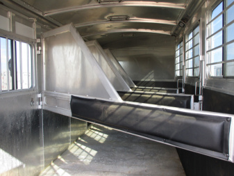Used 2012 Cherokee 4 HORSE Horse Trailer