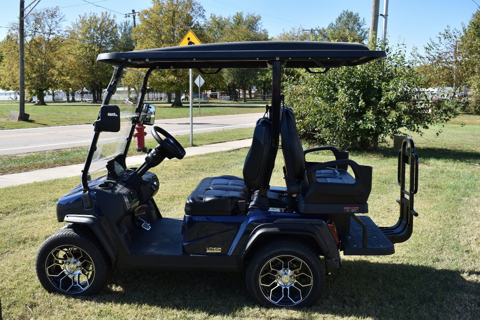 New 2025 Evolution Electric Vehicles D5 RANGER 2+2 Golf Cart