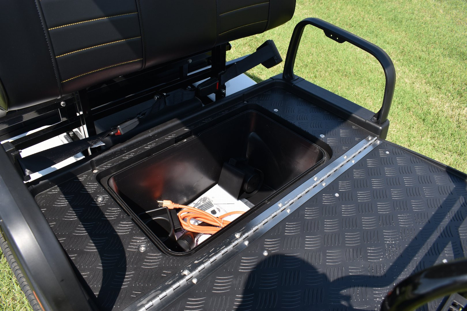 New 2025 Evolution Electric Vehicles Golf Cart