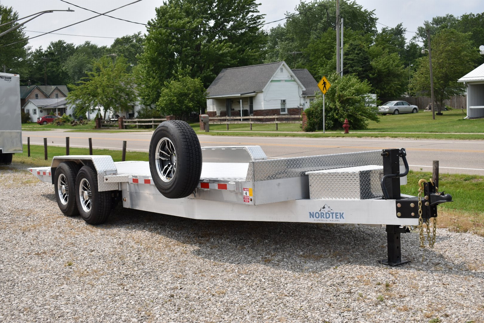 New TD82x22-14K POWER TILT EQUIPMENT TRAILER