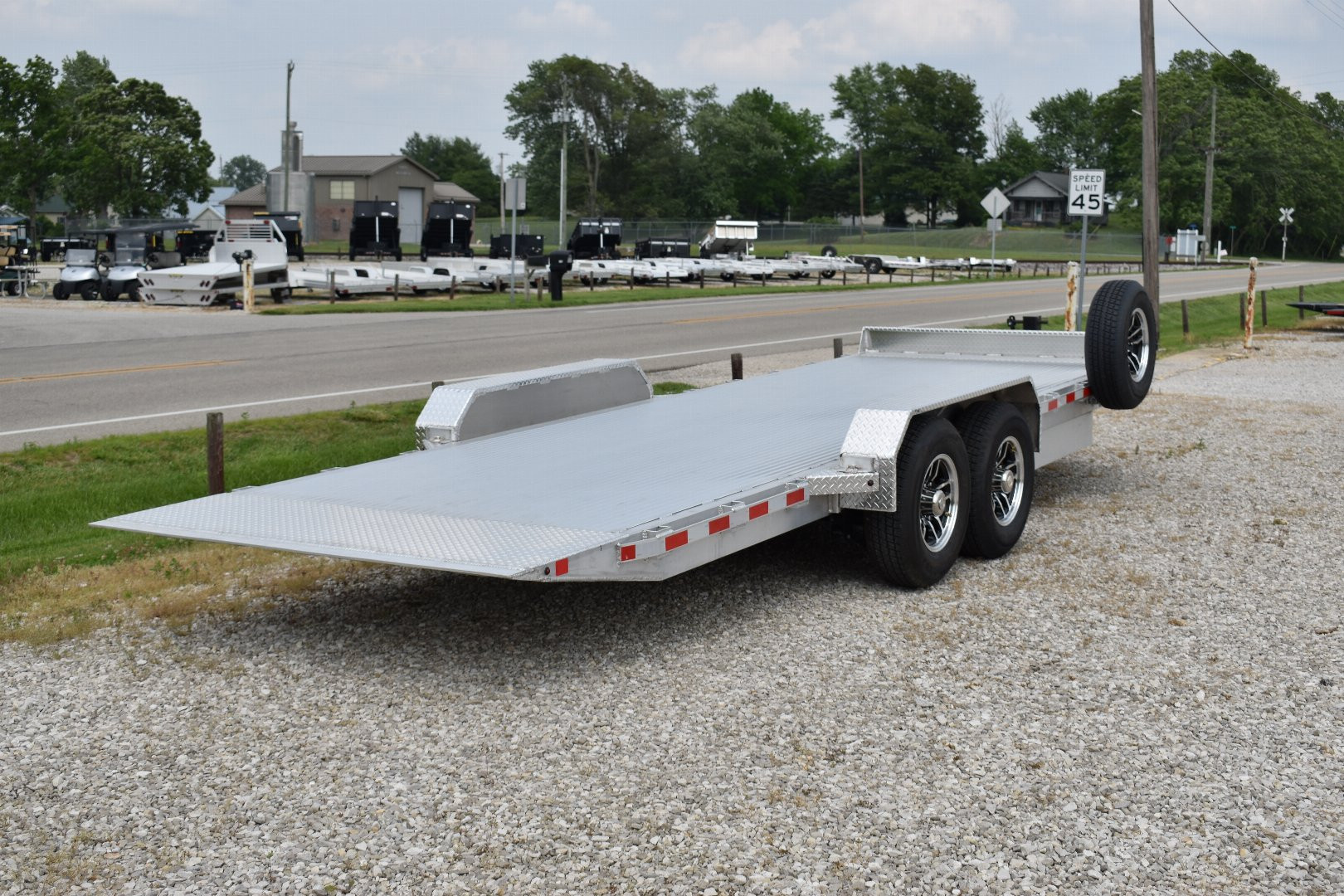 New TD82x22-14K POWER TILT EQUIPMENT TRAILER