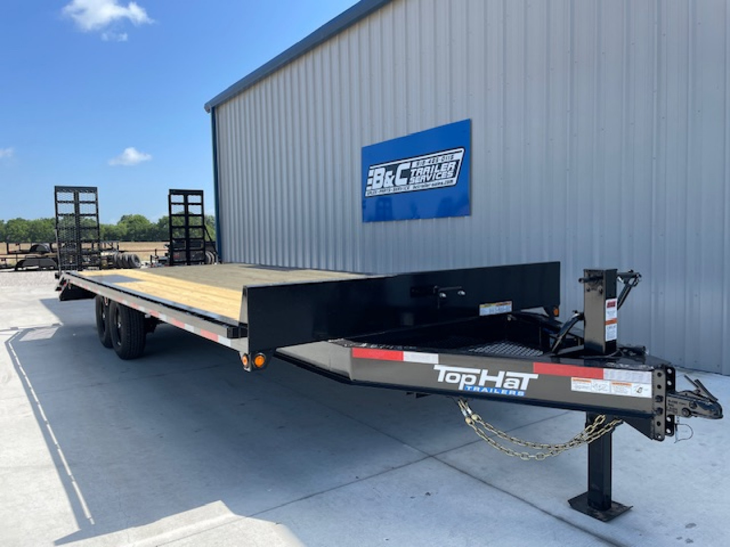 New 2025 TOP HAT 24'X102 DECKOVER BUMPER PULL EQUIPMENT TRAILER, 4' DOVETAIL, (2)7000lb TANDEM AXLES, 14,000lb. GVWR, FOLD UP RAMPS