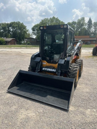 New 2024 Hyundai HS 120V Skid Loader Skid Steers