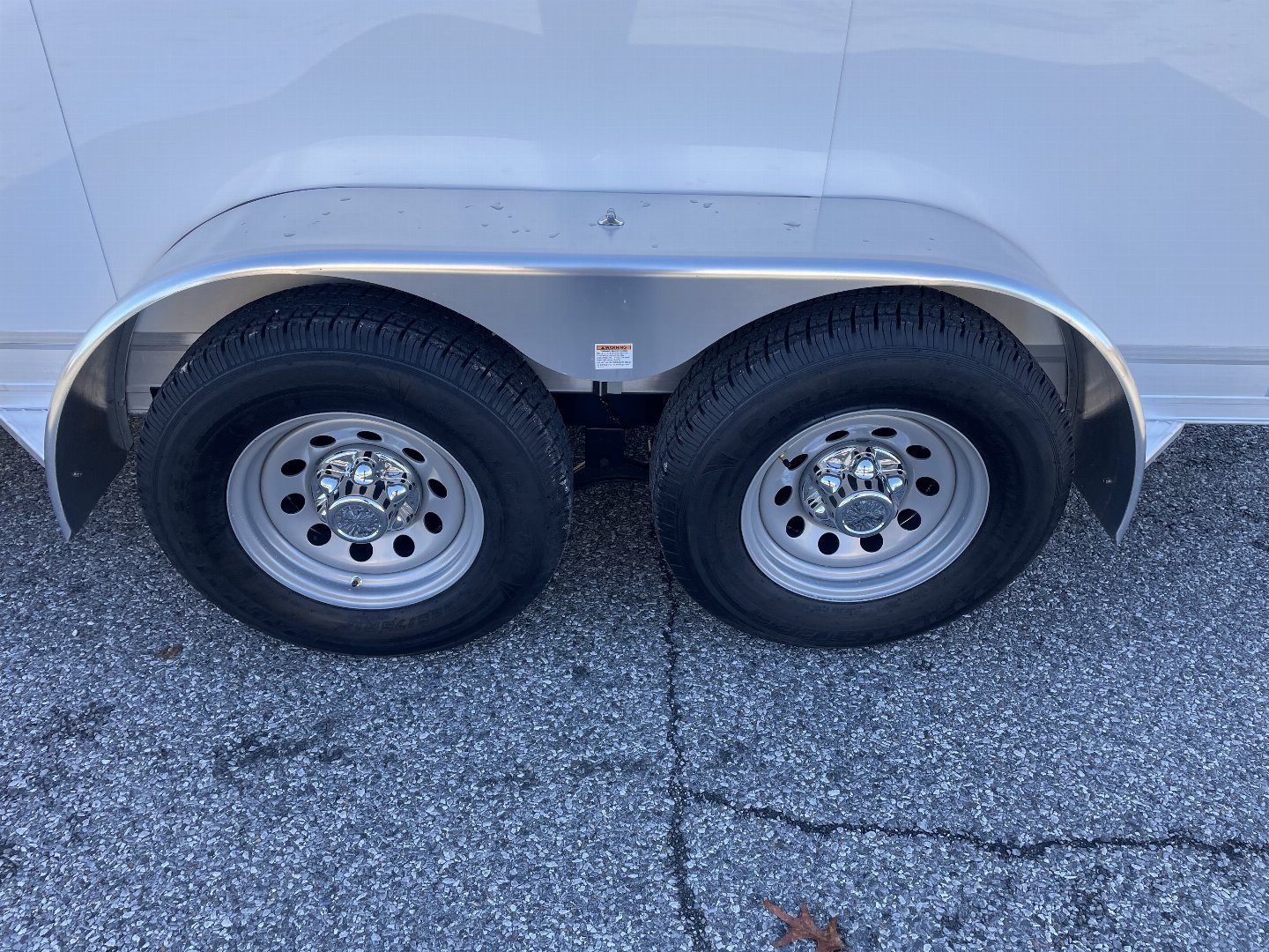 New 2025 Merhow Trailers 3 HORSE BP STOCK Horse Trailer