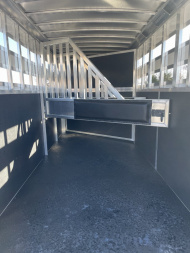 New 2025 Merhow Trailers 3 HORSE BP STOCK Horse Trailer