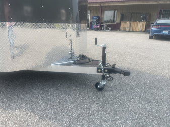 New 2025 Merhow Trailers ES720SL- BP Horse Trailer