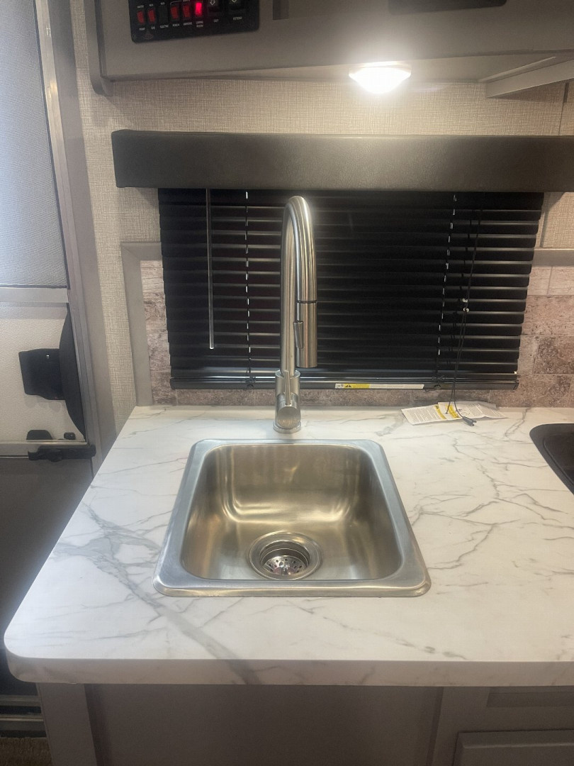 New 2025 BISON TRAILERS SV8313B.S.R. SLIDE