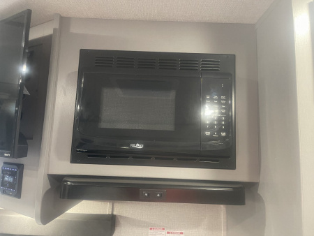 New 2025 BISON TRAILERS SV8313B.S.R. SLIDE