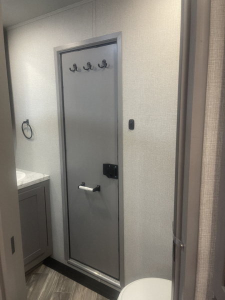 New 2025 BISON TRAILERS SV8313B.S.R. SLIDE