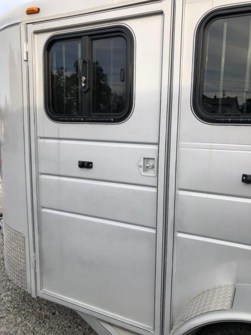 New 2025 Calico Trailers 2H BP Horse Trailer