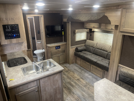 New 2025 Merhow Trailers 8414-B RWS Horse Trailer