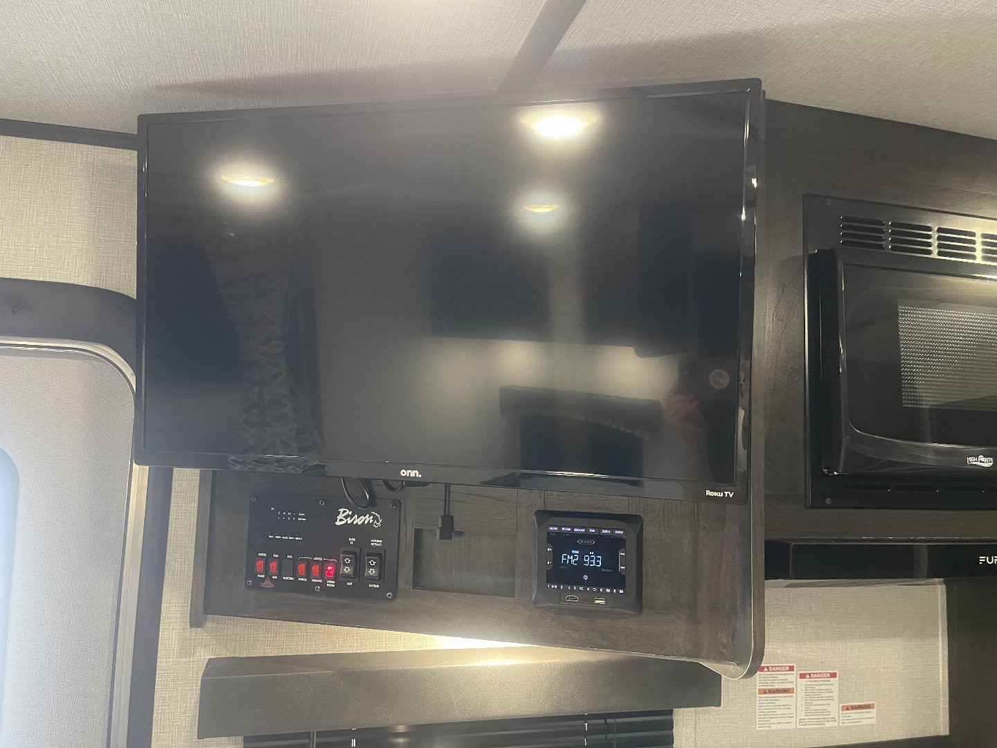 New 2025 BISON TRAILERS SV8313B.S.R. SLIDE