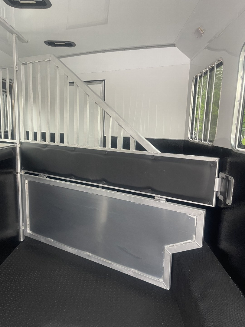 New 2025 BISON TRAILERS SV8313B.S.R. SLIDE