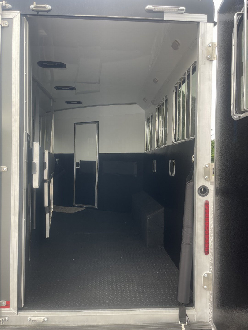 New 2025 BISON TRAILERS SV8313B.S.R. SLIDE