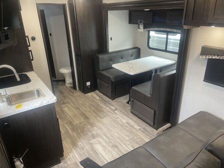 New 2025 BISON TRAILERS SV8313B.S.R. SLIDE