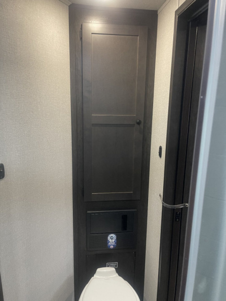 New 2025 BISON TRAILERS SV8313B.S.R. SLIDE