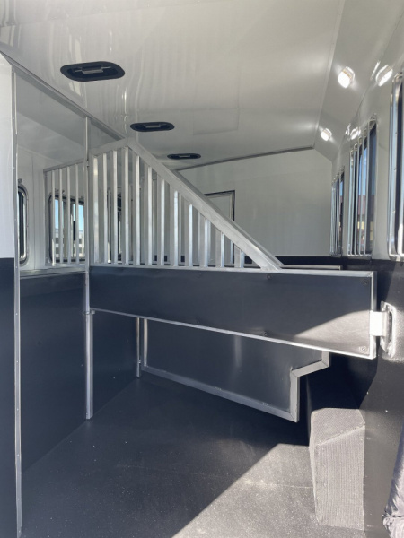 New 2025 BISON TRAILERS SV8313B.S.R. SLIDE