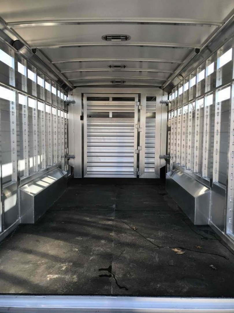 New 2025 Cimarron Trailers Lonestar GN Livestock Trailer